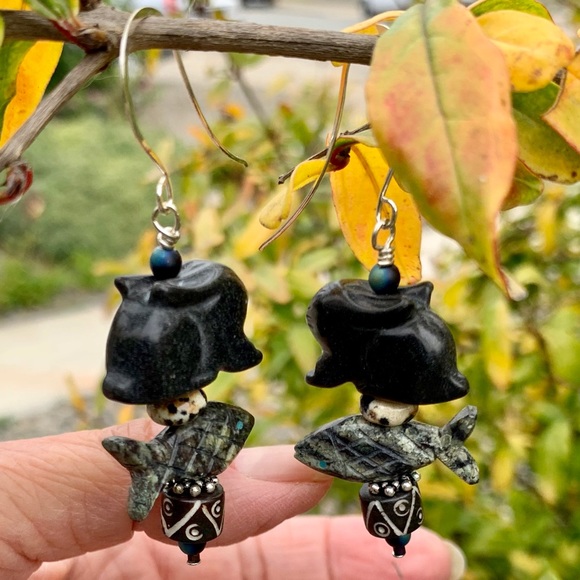 Black Rabbit & Fish Fetish Earrings - Picture 8 of 14